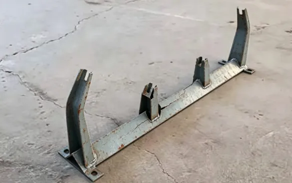 conveyor idler bracket